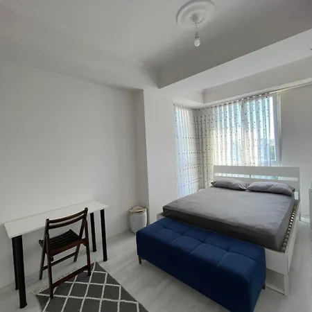 Levent Metro & Nature View