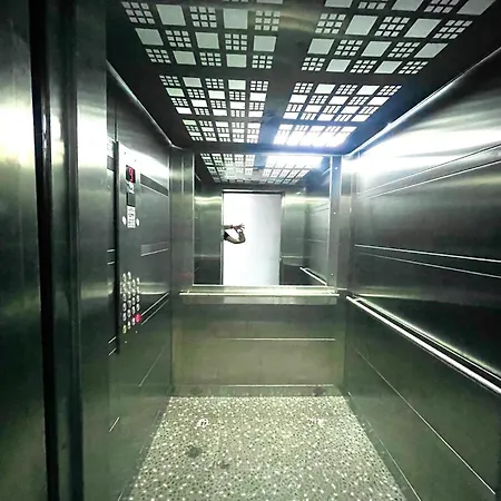 Levent Metro & Nature View *